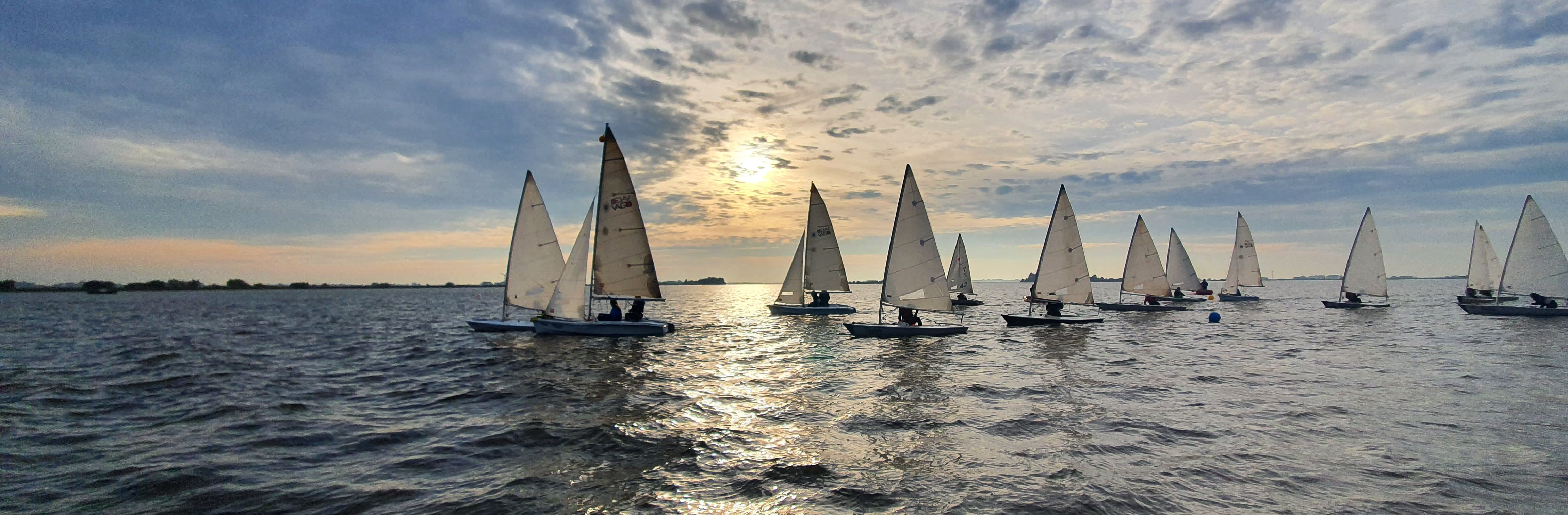 <h2>Kennis die niet verwatert</h2>

<p>De gedegen opleidingen van CWO aangesloten locaties zorgen voor een leven lang vaarplezier. De CWO heeft diplomalijnen voor consumenten en instructeurs.</p>

